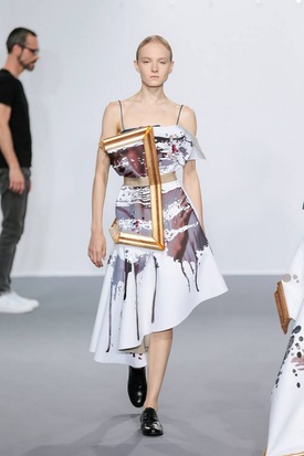 Новая коллекция Viktor & Rolf  и их платья из картин